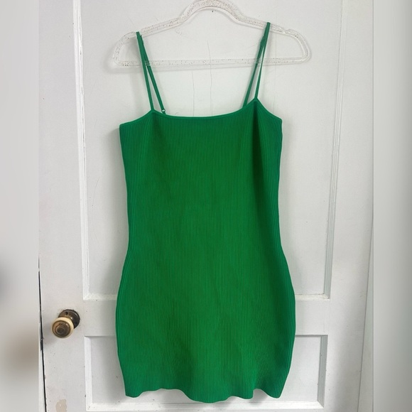 Aritzia Babaton Sculpt Dress (green) Size L LIKE NEW - Picture 1 of 3